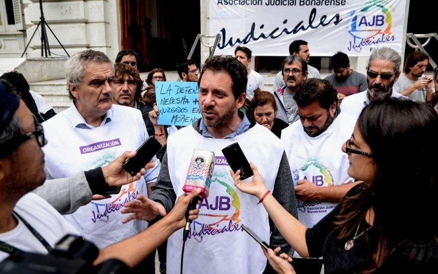 Judiciales rechazan una oferta del 4% y cierran el año con un nuevo paro