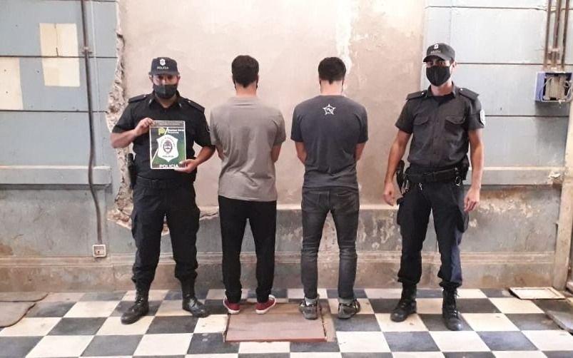 Se entregaron los rugbiers platenses acusados de golpear a un joven en Claromecó