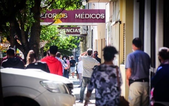 Otros 23 muertos y 2.382 contagios con coronavirus en las últimas 24 horas en la Argentina