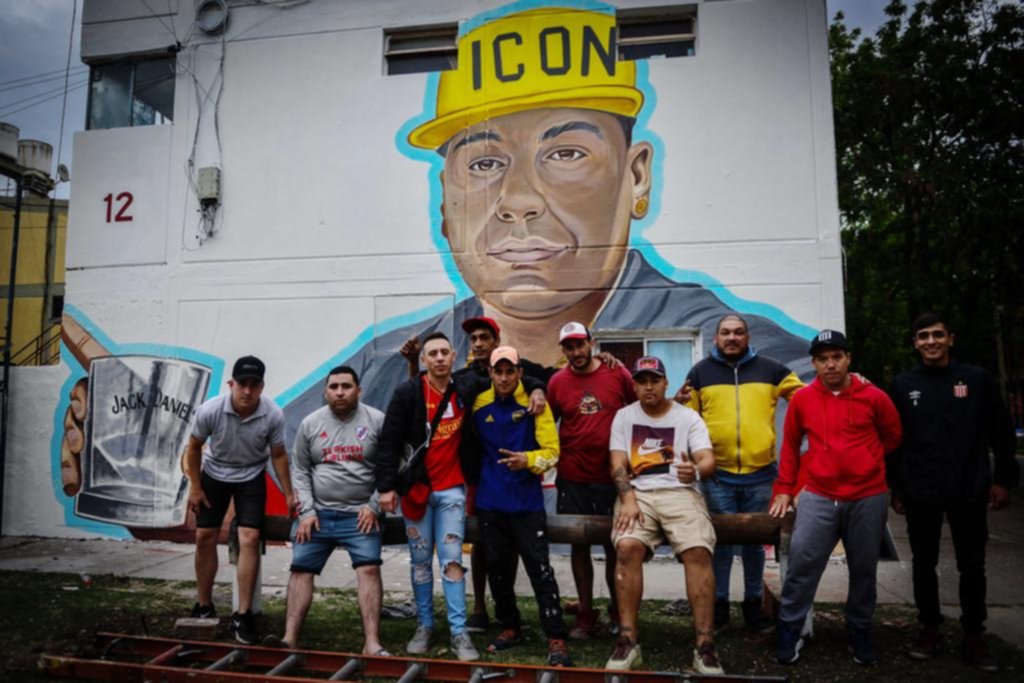 Inauguran en La Favela un mural de Gonzalo “Pipi” Alonso, por su cumpleaños