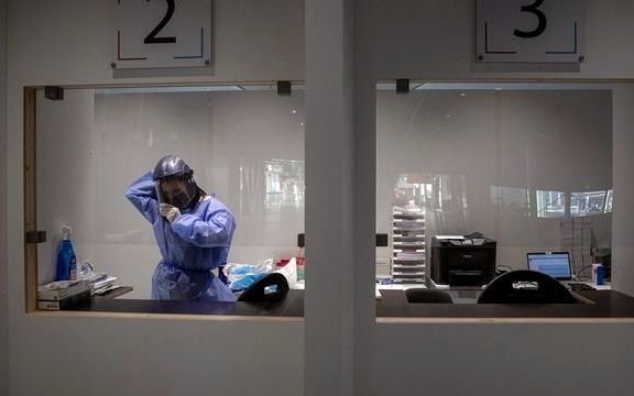 A horas de la llegada de Ómicron, Argentina registró 2.477 nuevos casos de coronavirus