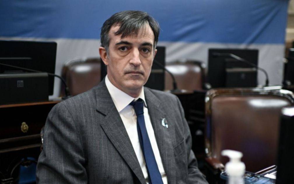 Esteban Bullrich renunciará a su banca a causa de la enfermedad que padece