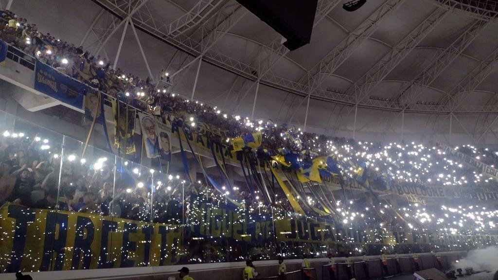 Mejor que el partido fue el clima en las tribunas en Santiago: impresionante