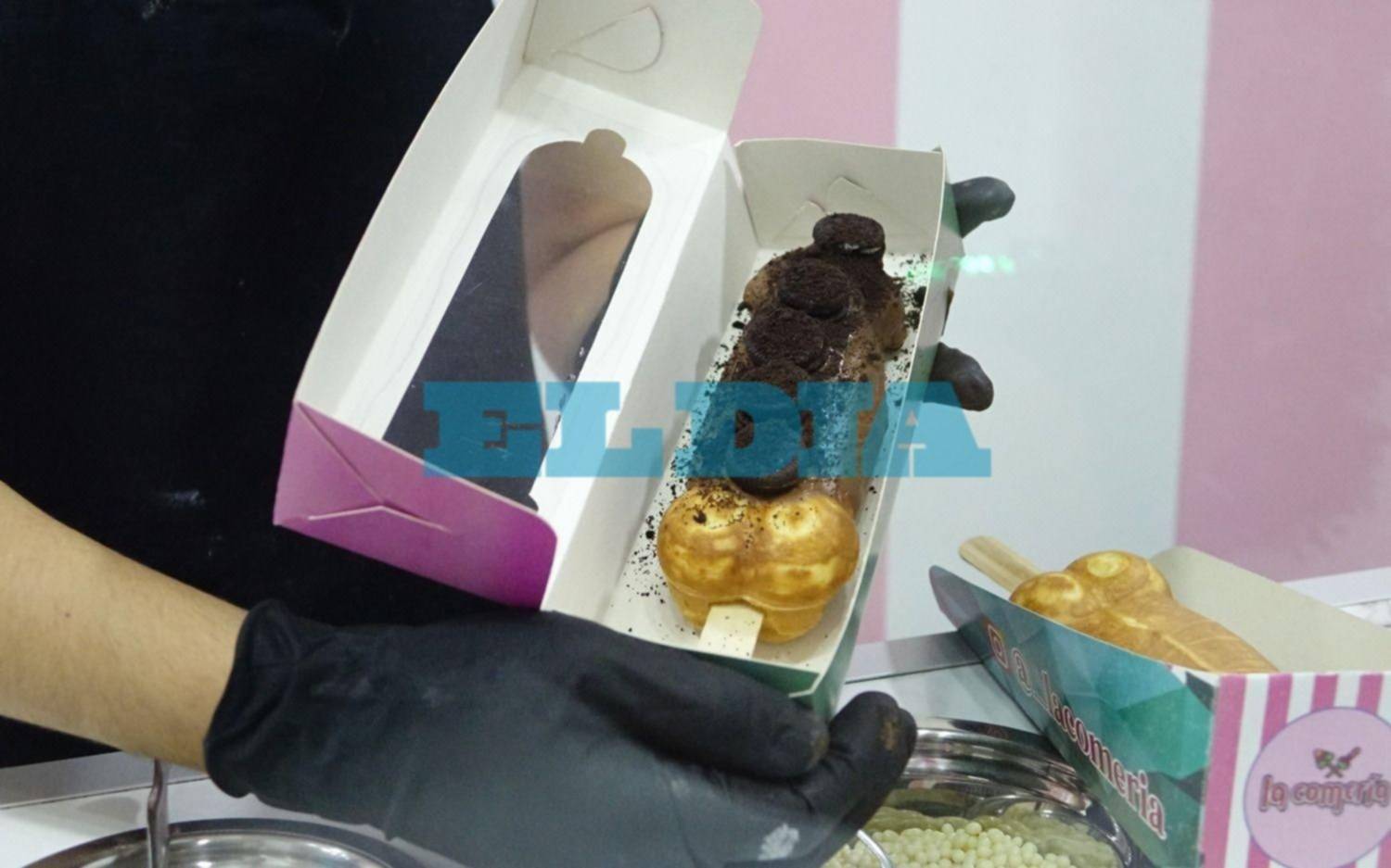 Los waffles con forma de pene que se venden en España, aterrizaron en La Plata: de qué se trata