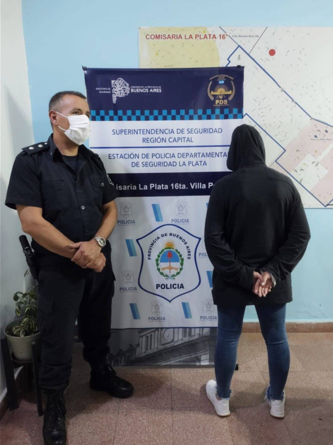 Dos detenidos por una serie de violentos asaltos armados a negocios en “El Palihue”