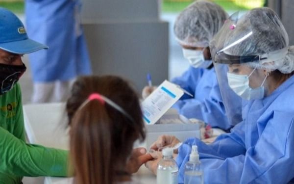 Sábado con cifra alta de contagios:  2.445 casos y 12 muertes por coronavirus
