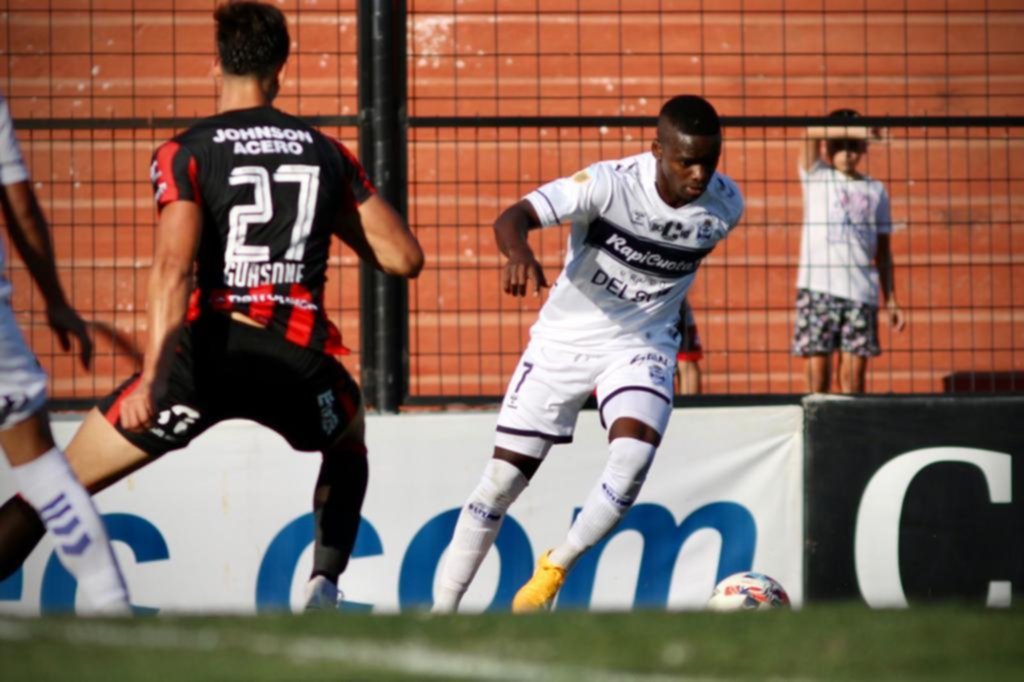 Desnudo de convicción, estuvo lejos de jugar como necesitaba e hizo trizas su mínima ilusión