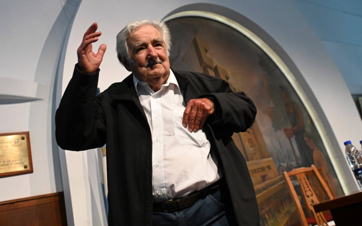Mujica le apuntó al FMI por la deuda argentina: "Metió la pata hasta el cuadril"