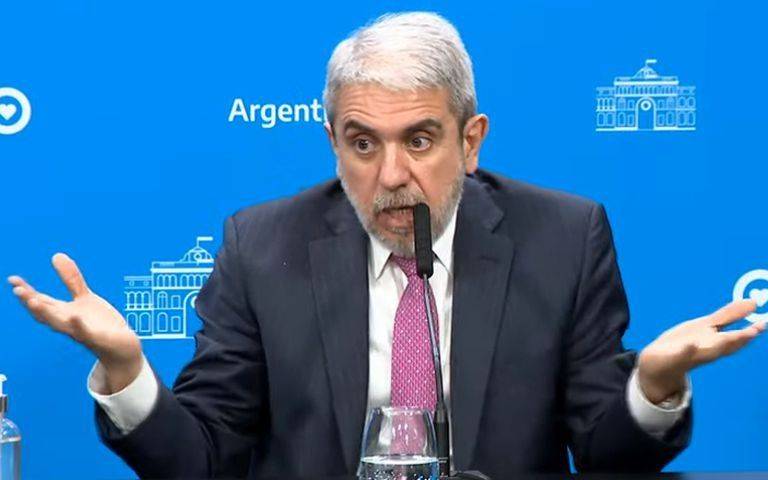 Aníbal Fernández: “Hay estúpidos en las fuerzas de seguridad que actúan como mafiosos”
