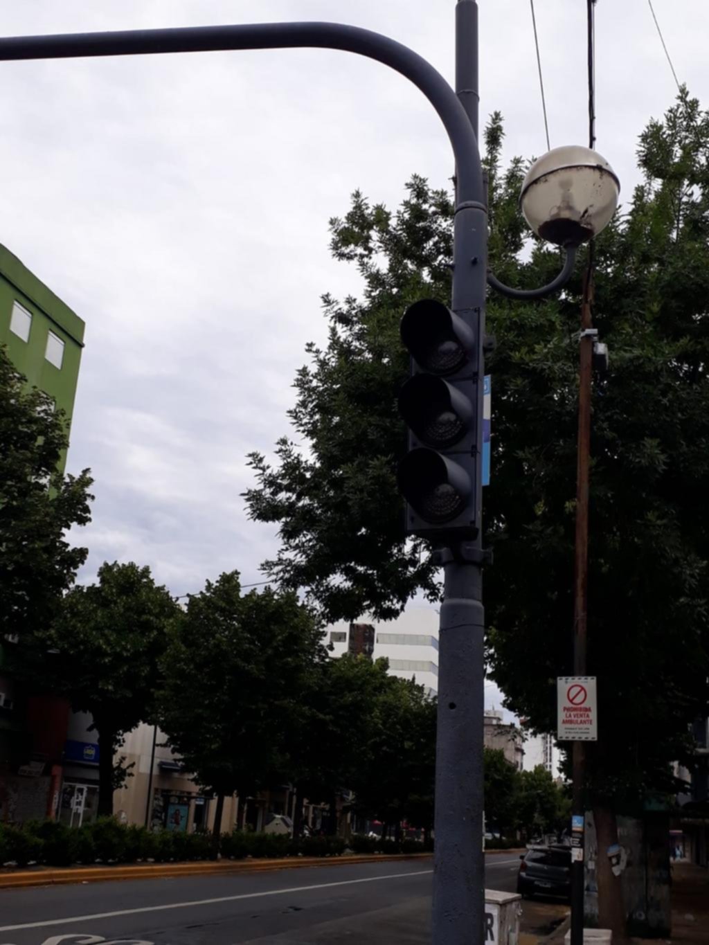 Semáforos fuera de servicio en diagonal 80, 3 y 46