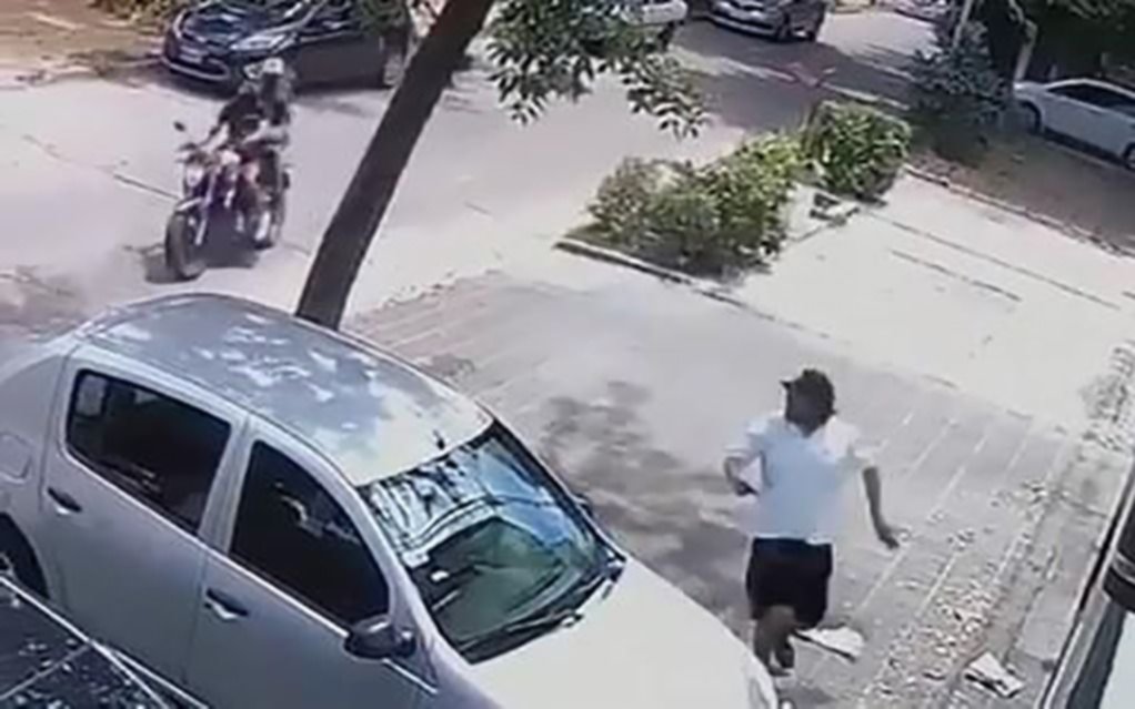 En El Mondongo, los motochorros no piden permiso y hacen estragos