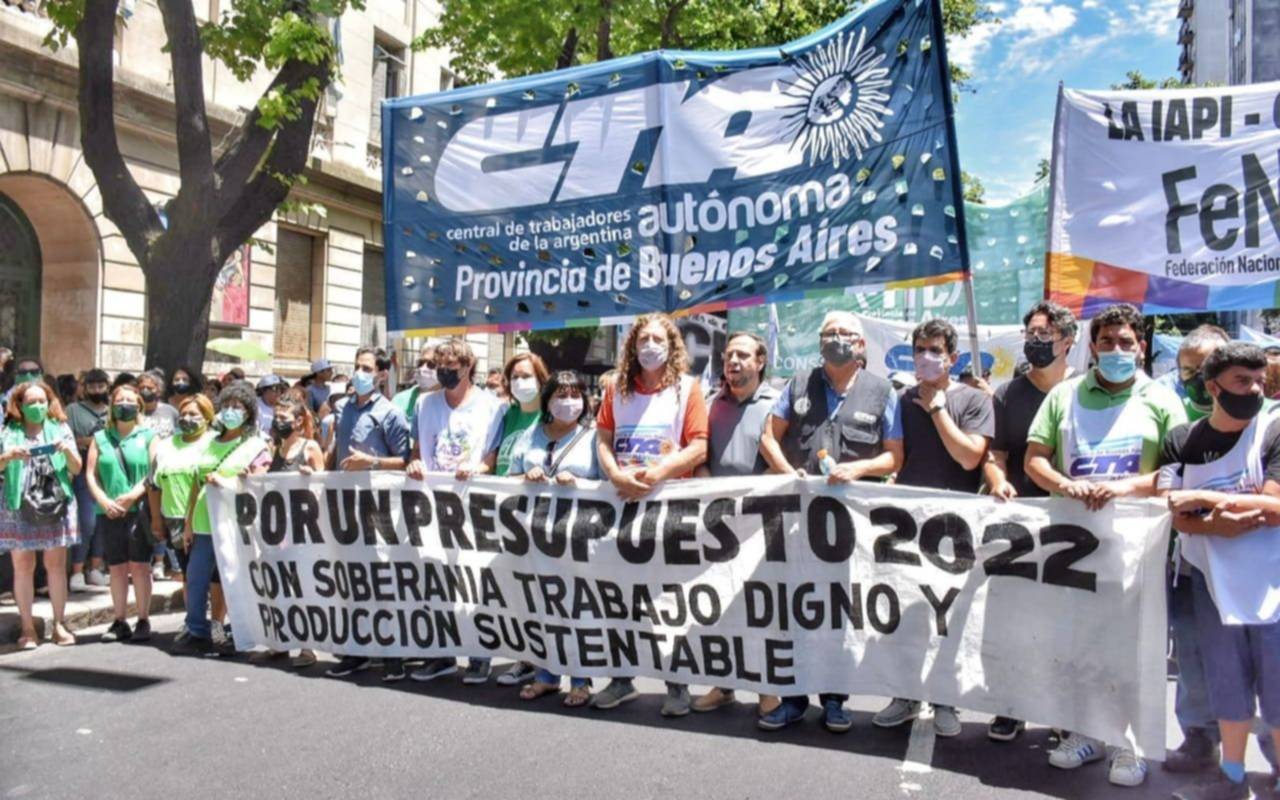 Capital de la protesta: martes a pura movilizaciones en La Plata