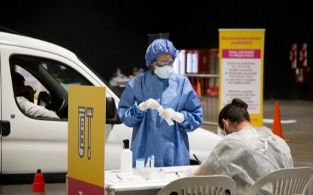 Alerta por la cepa Ómicron: detectan dos casos sospechosos en CABA