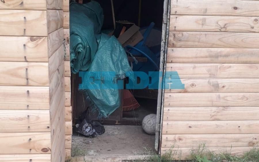 Vendían en Instagram las camisetas y pelotas robadas en un club de fútbol infantil de La Plata