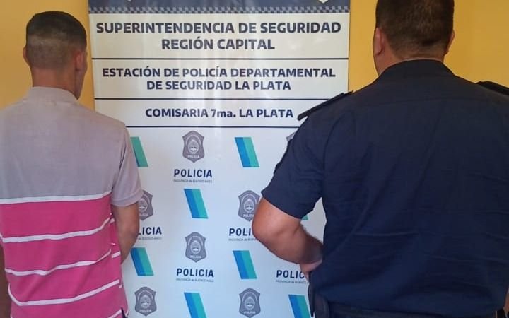 Detienen a un joven por conducir una moto robada en Abasto