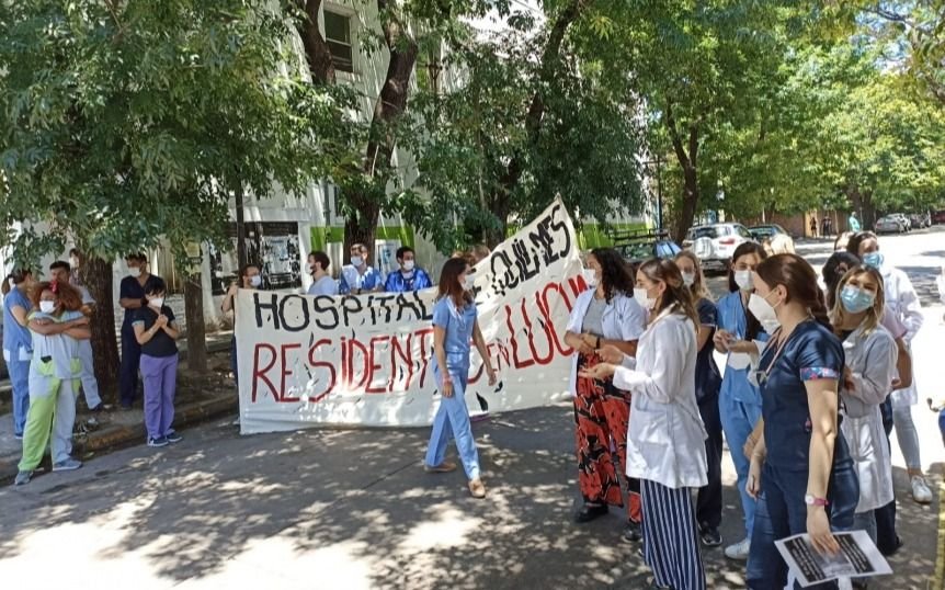 Golpearon a médica del Hospital Iriarte