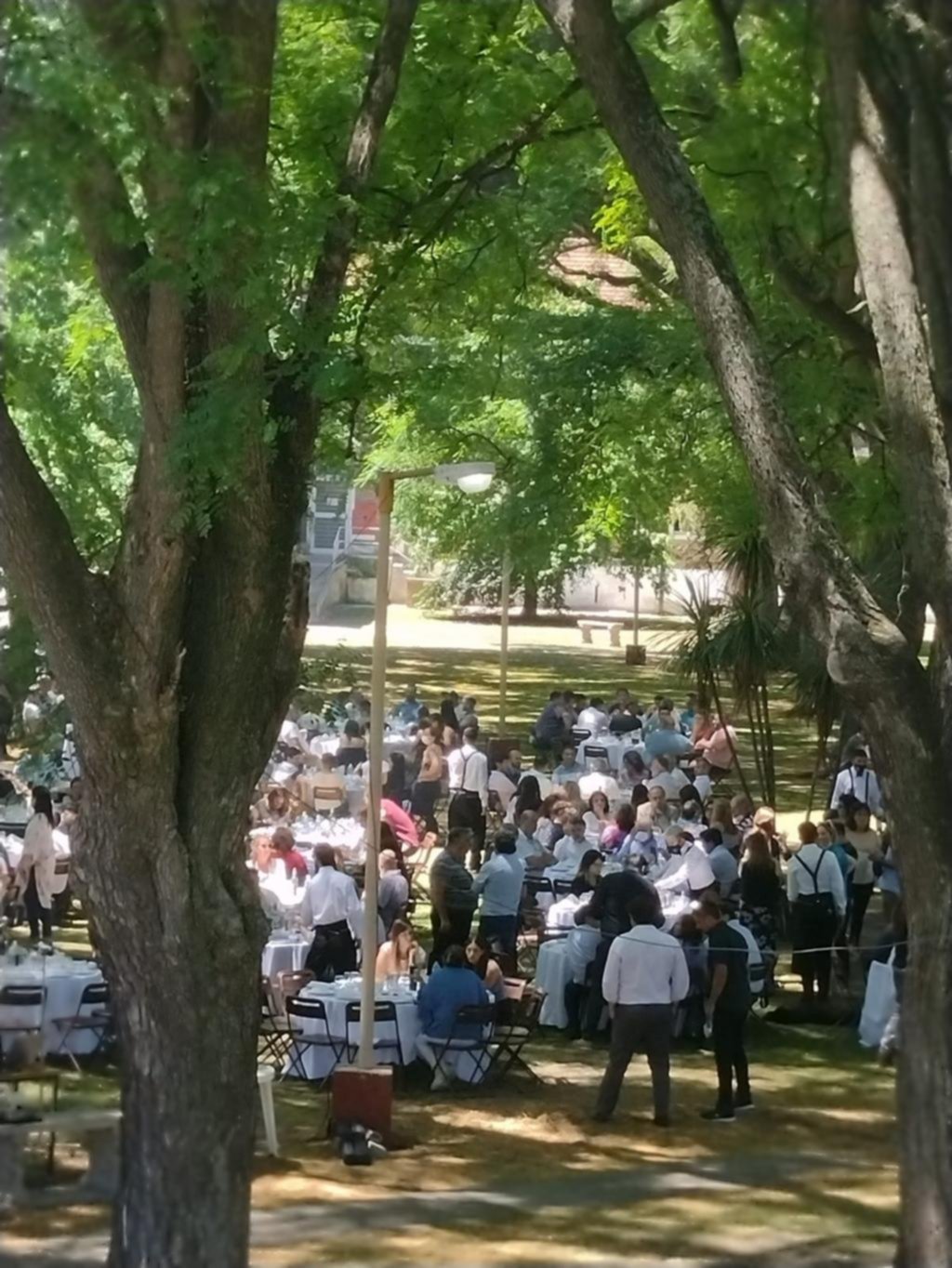 Queja por un almuerzo masivo en un hospital