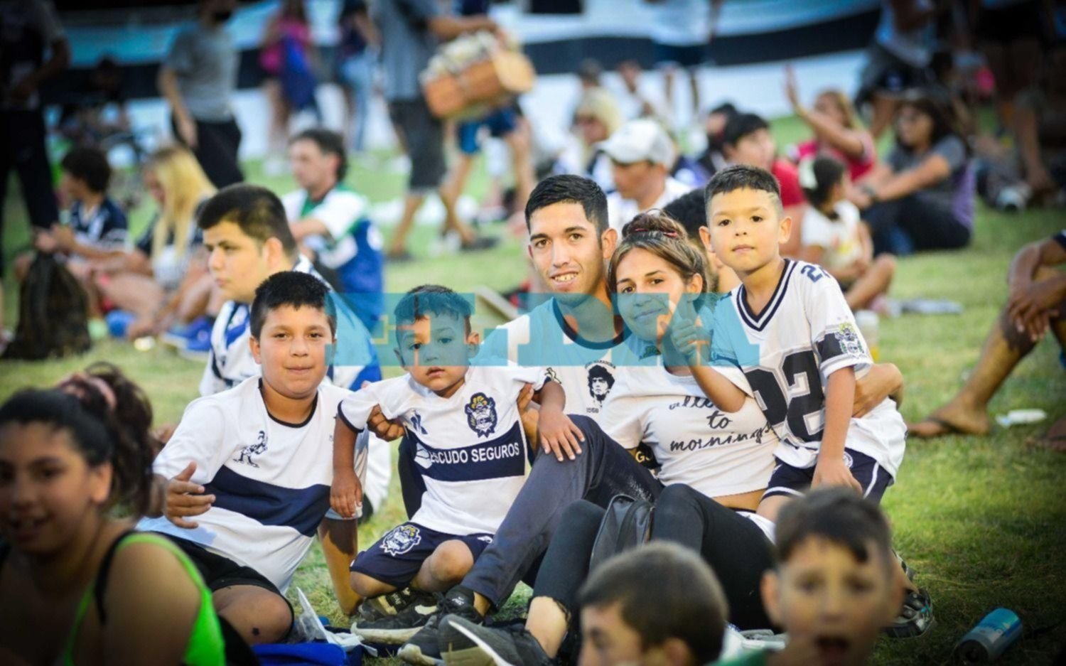 Los triperos se dieron cita para festejar "Día del Hincha" en el Bosque