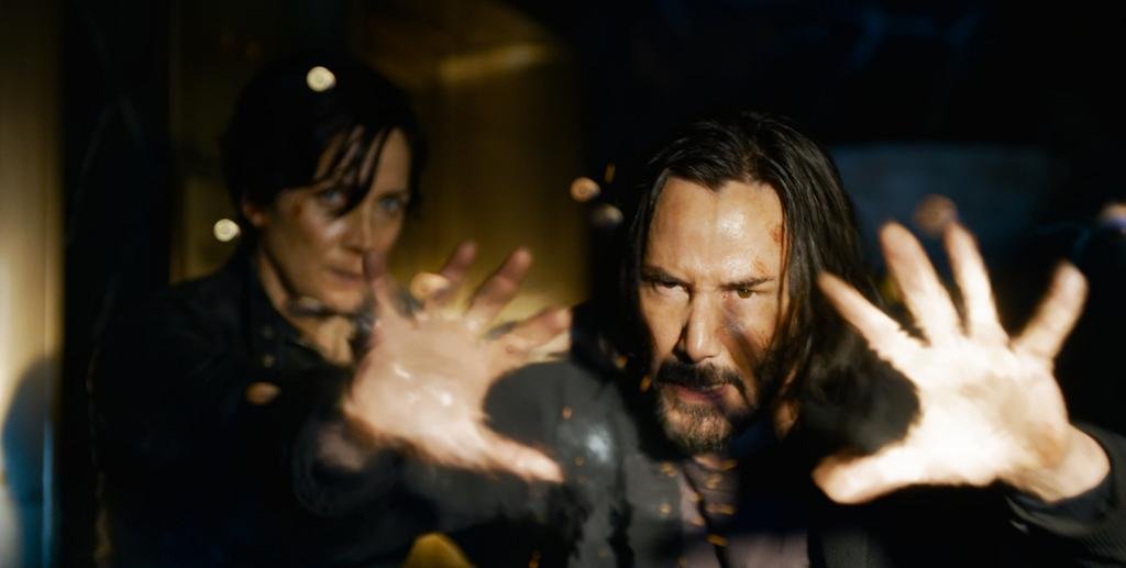 “Matrix: Resurrecciones”: el eterno retorno al país de las maravillas