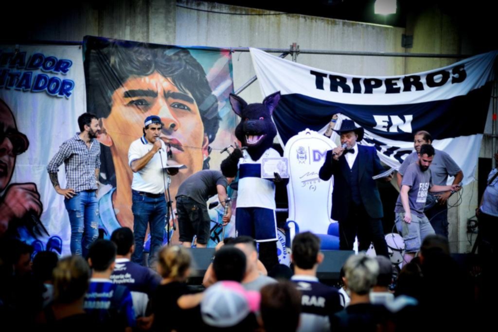 El Lobo festejó el Día del Hincha
