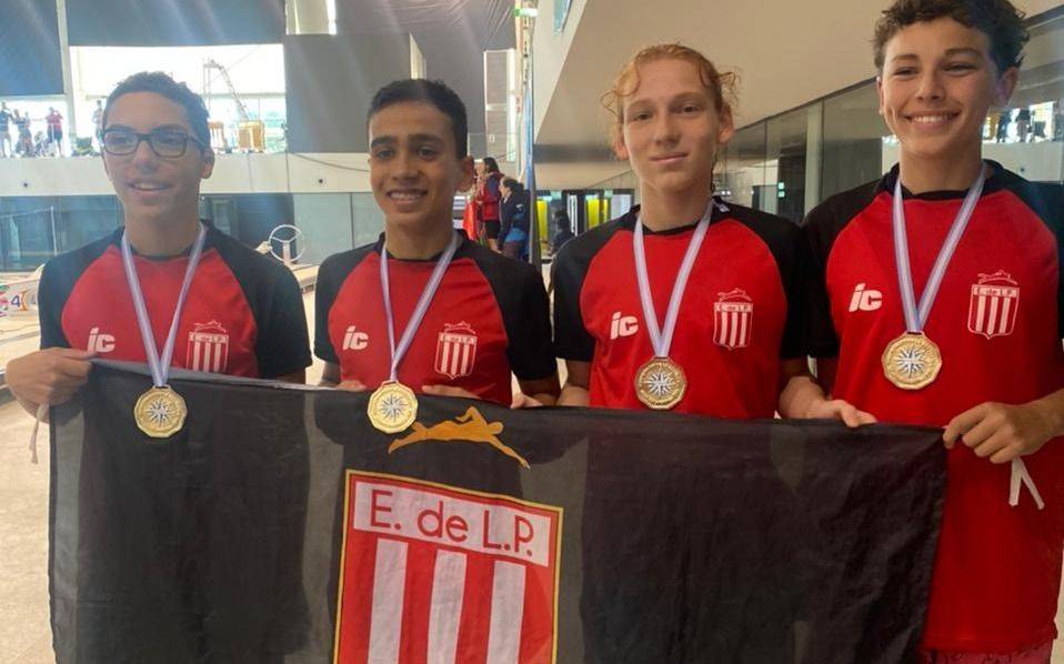 Medallas y récord para los nadadores de Estudiantes en el Torneo Nacional de Infantiles