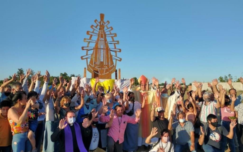 Imponente escultura para una nueva parroquia