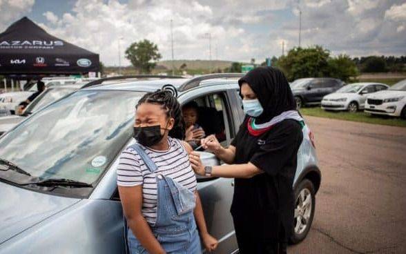 Buenas noticias para el mundo: los contagios de la variante Ómicron disminuyeron en Sudáfrica
