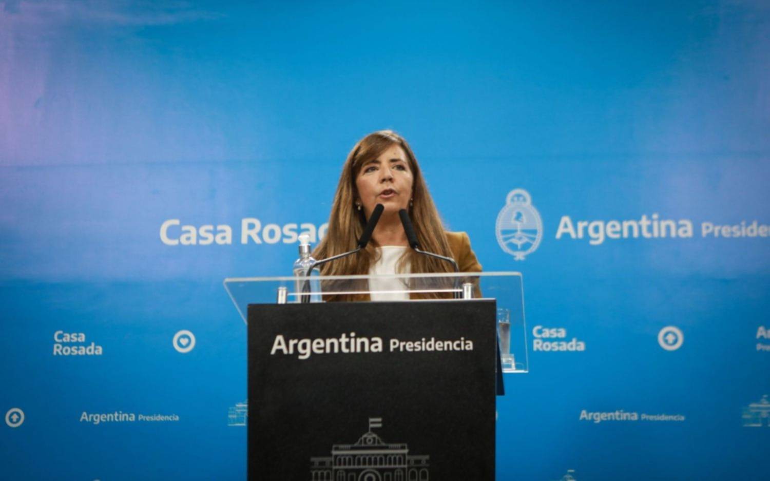 Alberto Fernández contradijo a la vocera del Gobierno y calificó de "lapidario" el informe del FMI