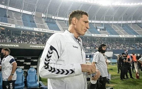 Facundo Sava dejó de ser el técnico de Quilmes