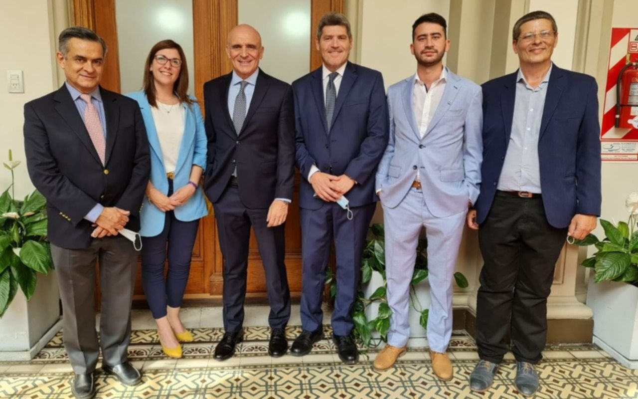 Liberales piden que haya marcha atrás del pase sanitario en Provincia