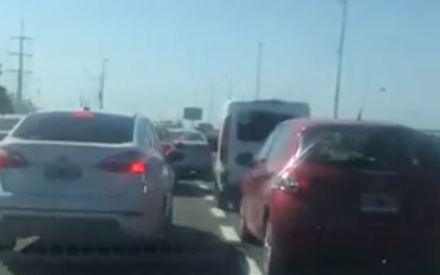 Entre piquete y accidentes, la Autopista fue un caos