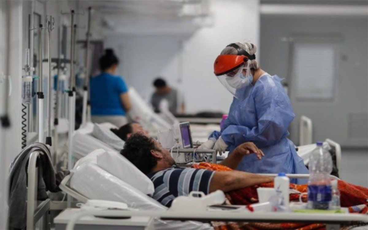 A horas de Nochebuena, las cifras no aflojan en Argentina: más de 13 mil casos de COVID en un día