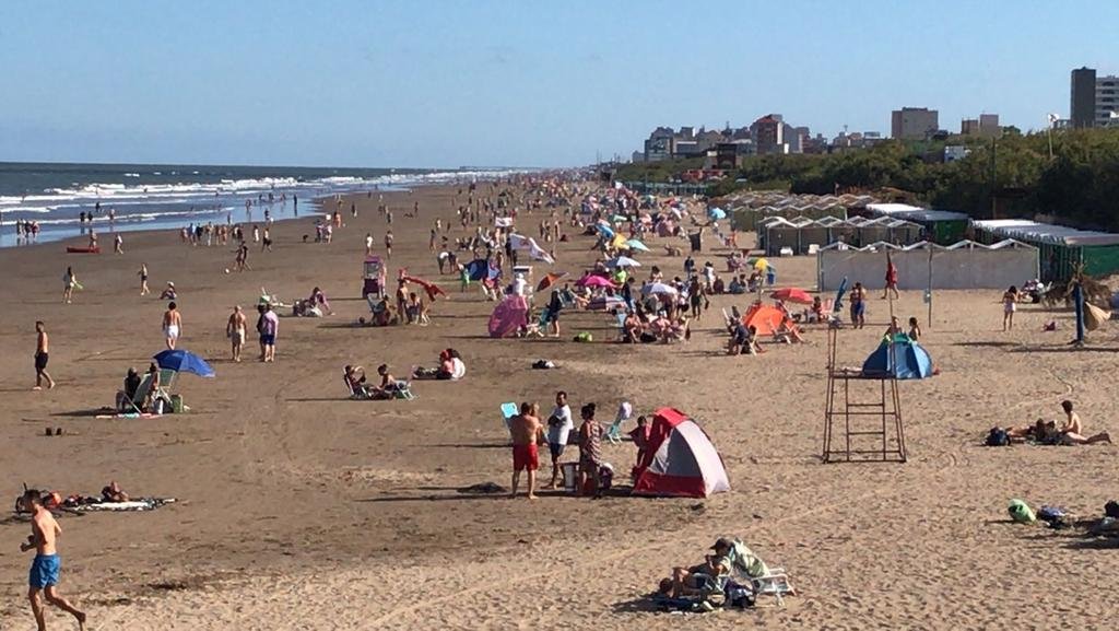 Una “previa del verano” en la Costa por las Fiestas