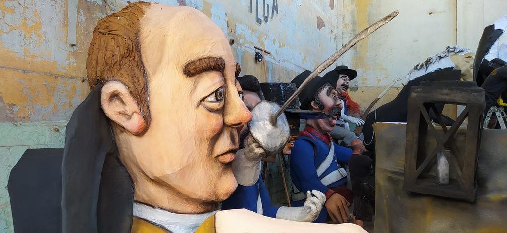 Medio centenar de muñecos: uno por uno, los que arderán en una semana
