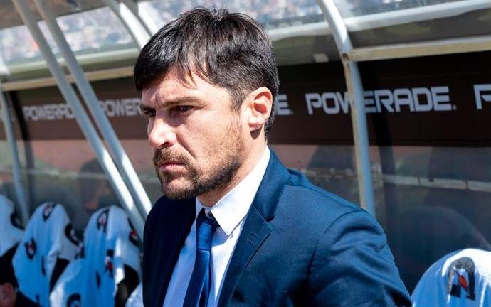 El Cacique Medina no seguirá como DT de la “T”