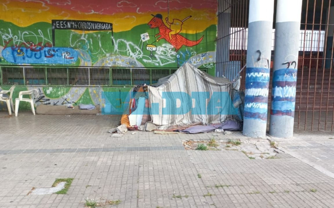 Investigan el hallazgo de una persona muerta en la esquina de 4 y 35