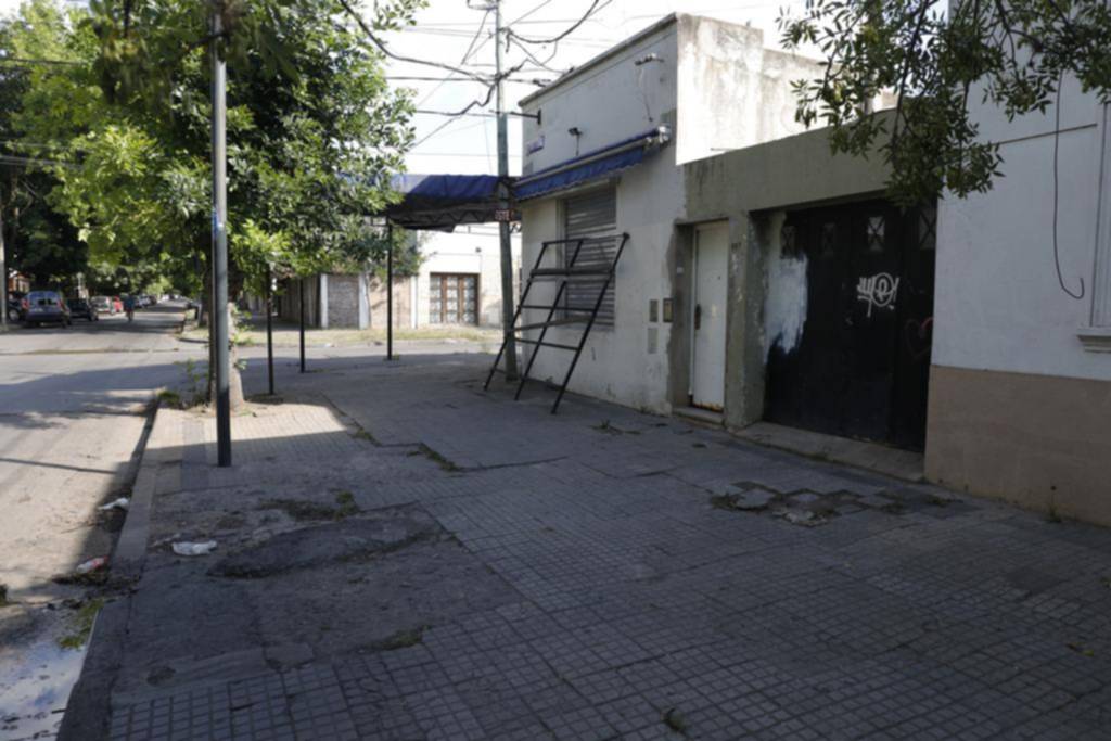 Un comerciante resistió el robo de su auto: le dieron un tiro frente a su familia