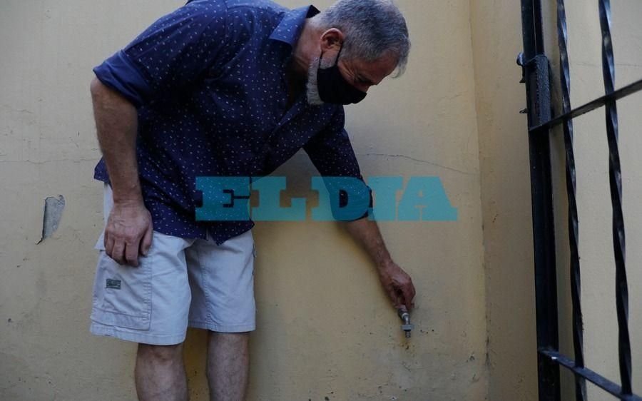 A canillas secas en barrios platenses: la Ciudad fue un horno y crece la preocupación