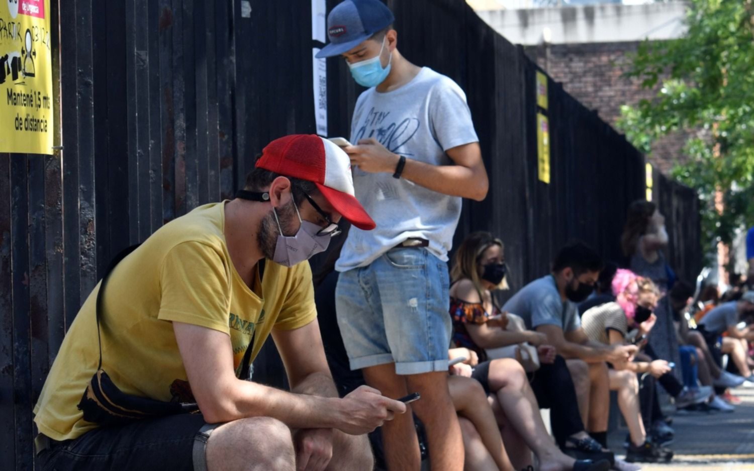 Aseguran que en febrero y marzo se darán los "peores picos de contagio" con Omicron