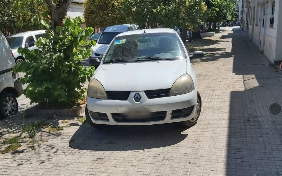 El "estaciono donde quiero" pisa fuerte en Barrio Norte