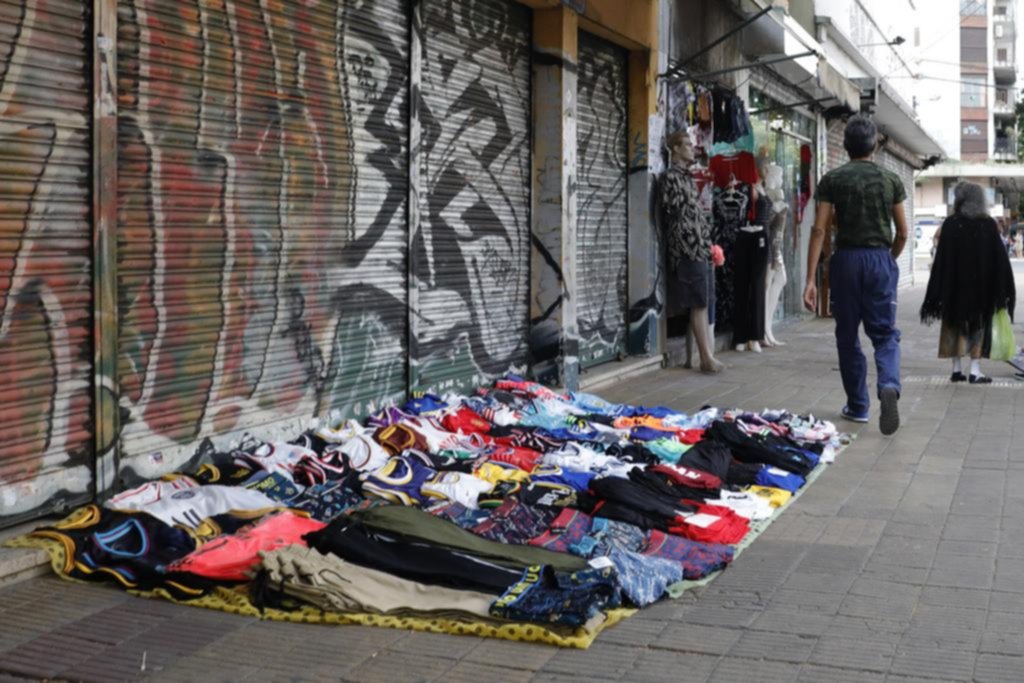 Vacaciones o traslados en las decenas de comercios ilegales
