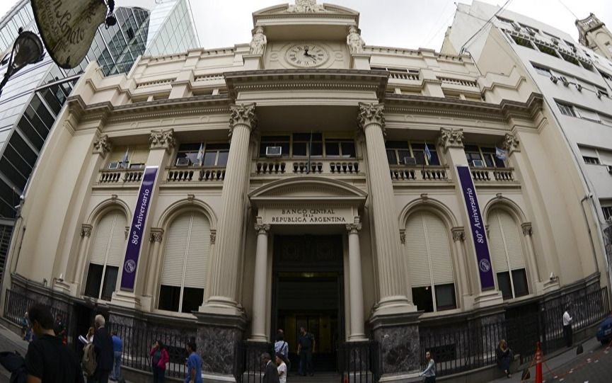 Los bancos podrán pedirles declaraciones juradas de impuestos a algunos clientes