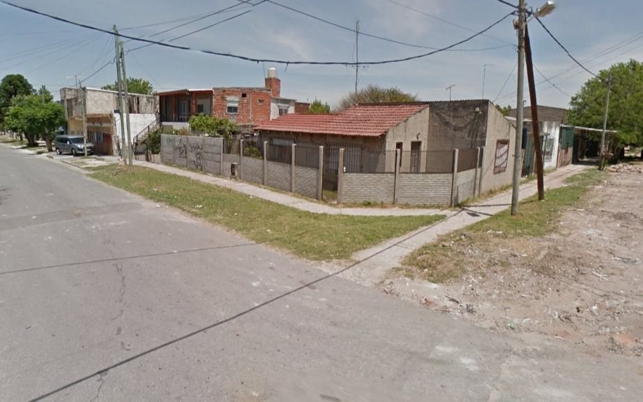 "Como a un perro": mató a su marido en Berazategui, hizo un pozo en el patio y lo enterró