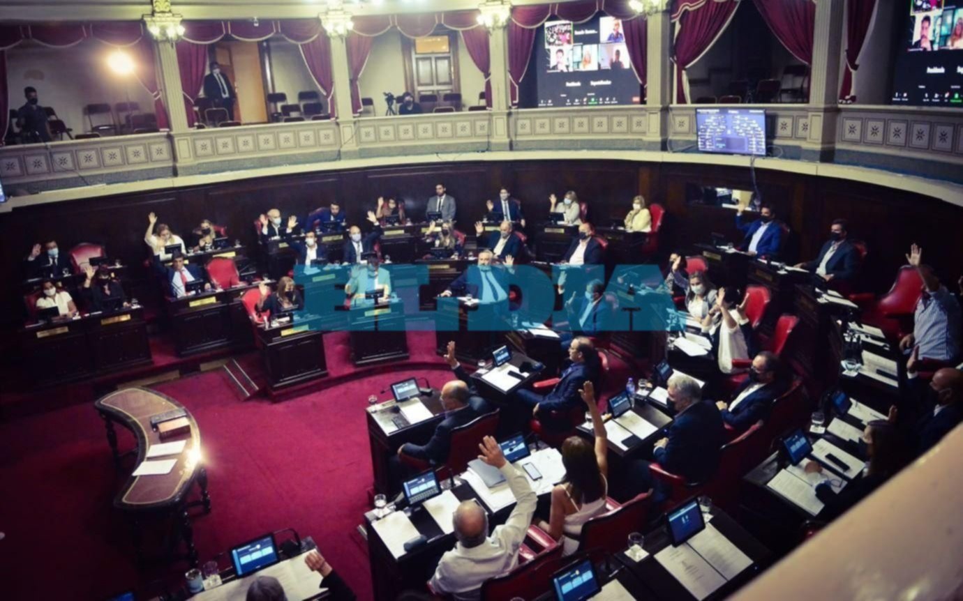 La Legislatura aprobó la modificación de la Ley y habilita a los intendentes a extender los mandatos