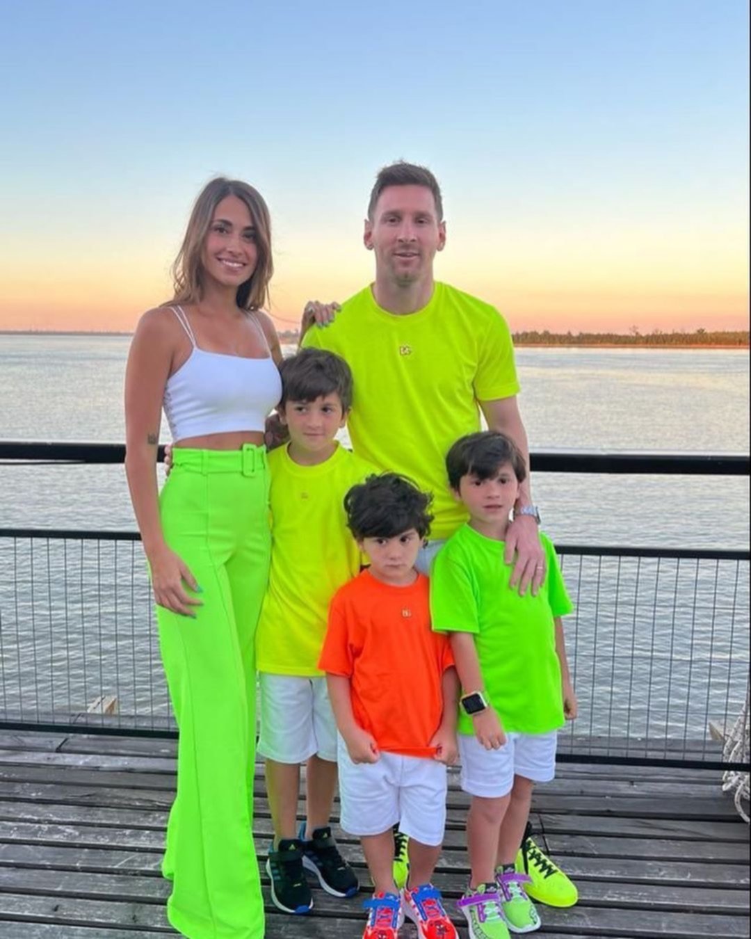 Las "coloridas" vacaciones de los Messi hacen furor en las redes 
