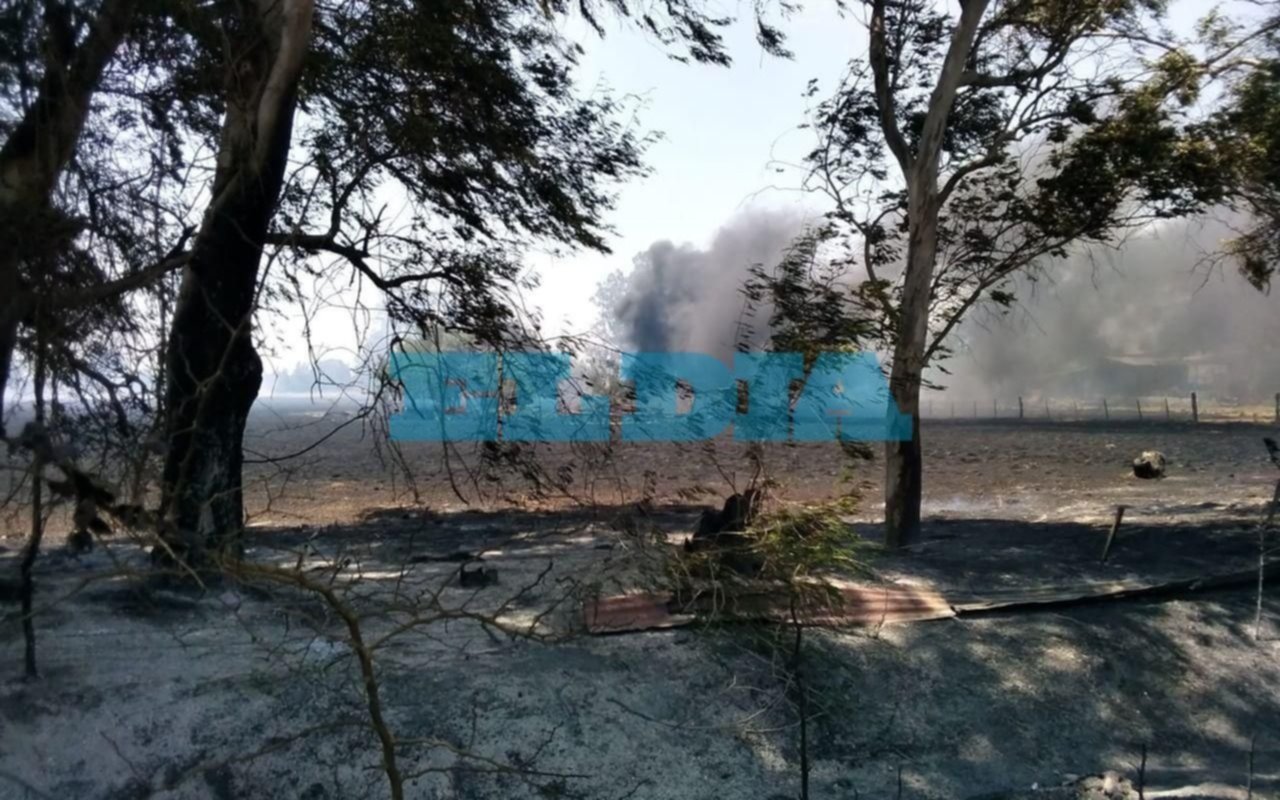 Otro incendio sacude a la zona Oeste del Gran La Plata: varias dotaciones intentan contener las llamas
