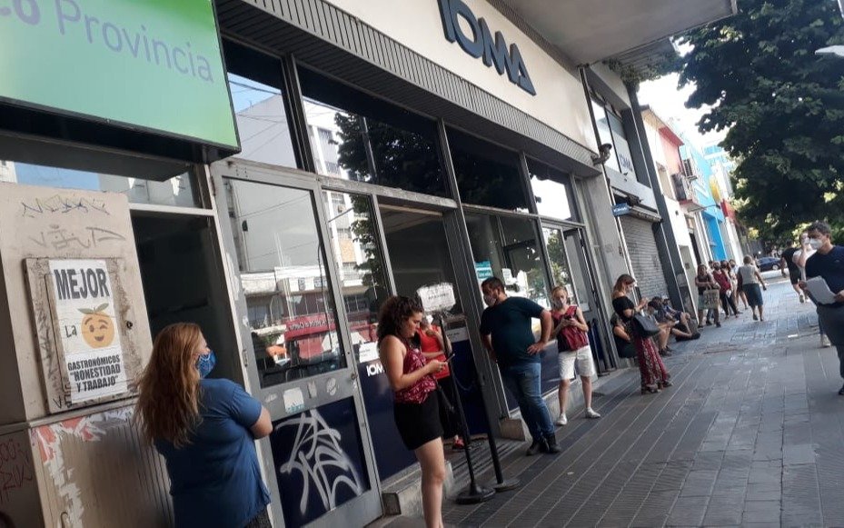 Se retrasó la atención al público en sede de IOMA por un corte de luz