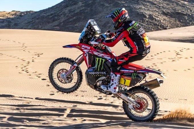 Benavides, en moto, y Andújar, en cuatri, encabezan la legión argentina del Dakar 2022
