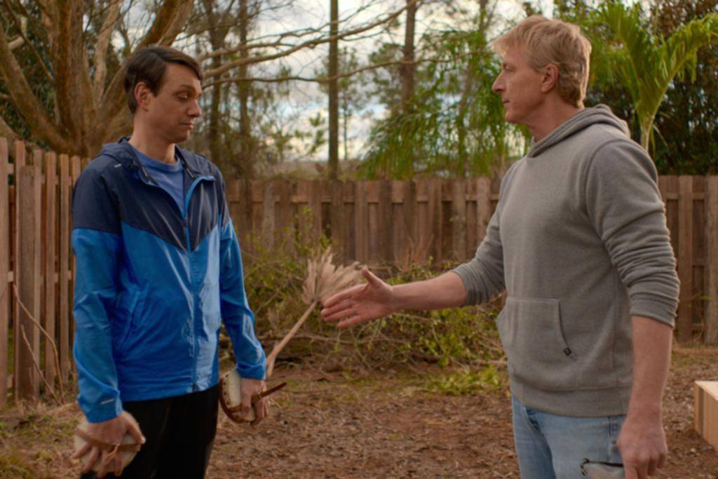 “Cobra Kai”: enemigos unidos contra un enemigo común
