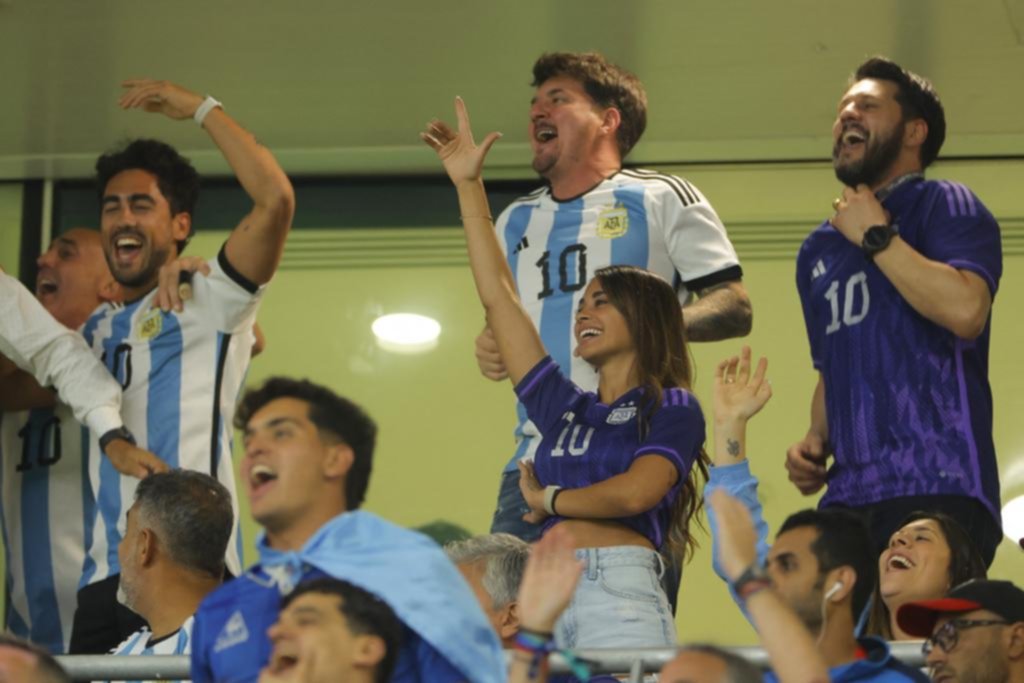 La familia de Lionel Messi festejó el triunfo cantando al ritmo de los fanáticos argentinos que se multiplican en Qatar